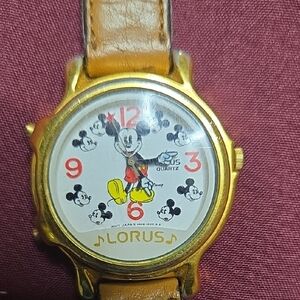 Vintage Musical Lorus Mickey Mouse Gold Watch